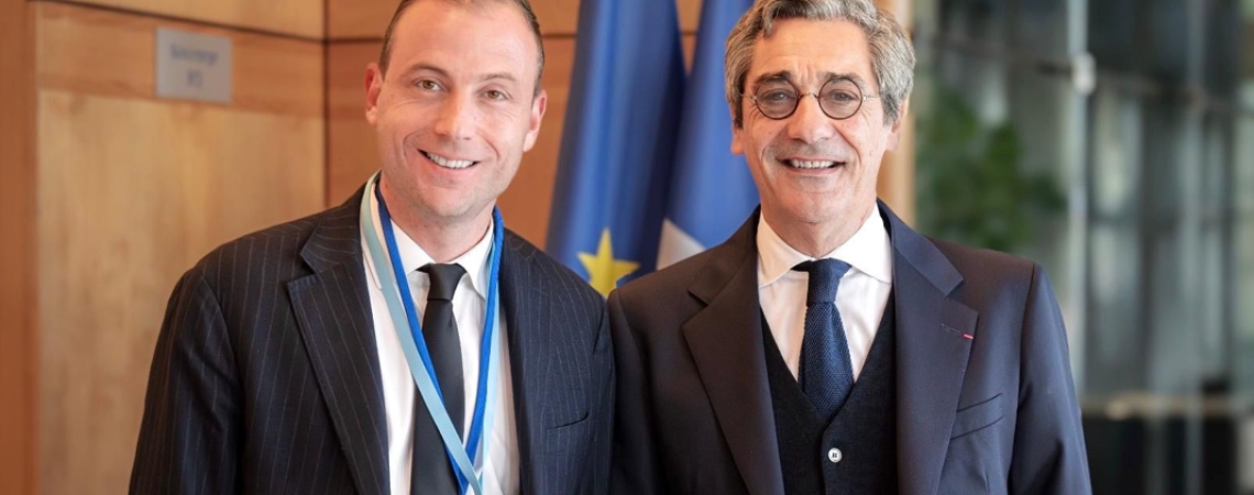 Photo avec le ministre Serge Papin